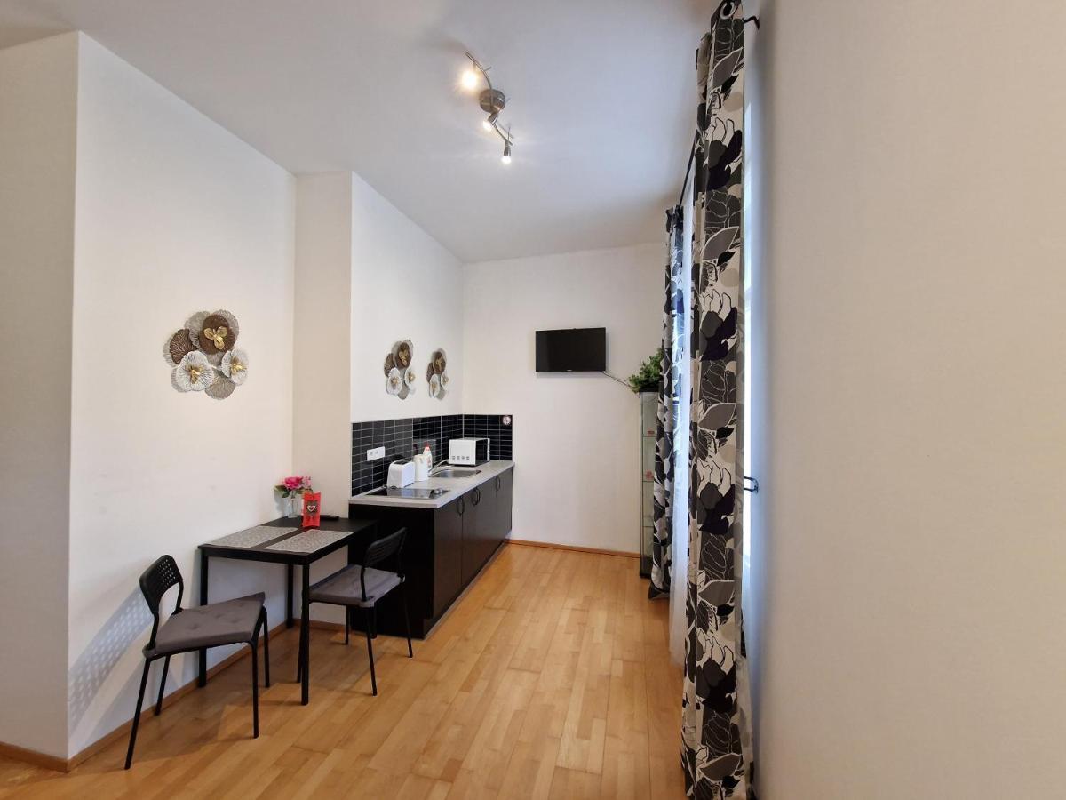 Reznicka Apartments Prague Extérieur photo