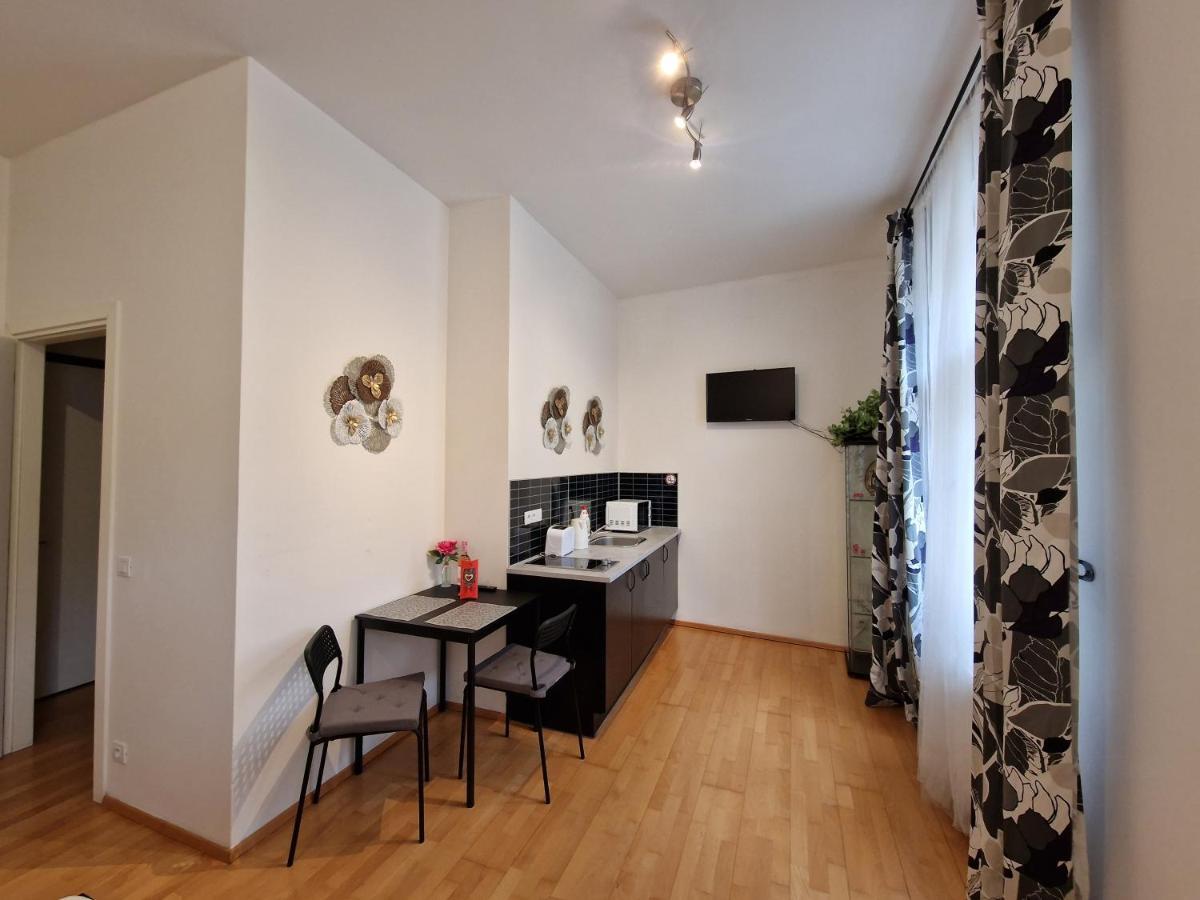 Reznicka Apartments Prague Extérieur photo
